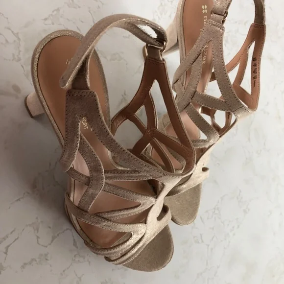 Shoes - Picture 2 of 5